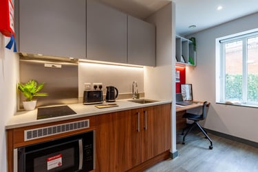 1 bed studio, 40-41 High Street, Englefield Green, Egham, TW209DP - Image 8